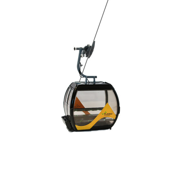 Einzelne Gondel der Planai-Seilbahn mit gelbem Logo, freigestellt vor weißem Hintergrund | © Planai-Hochwurzen-Bahnen GmbH
